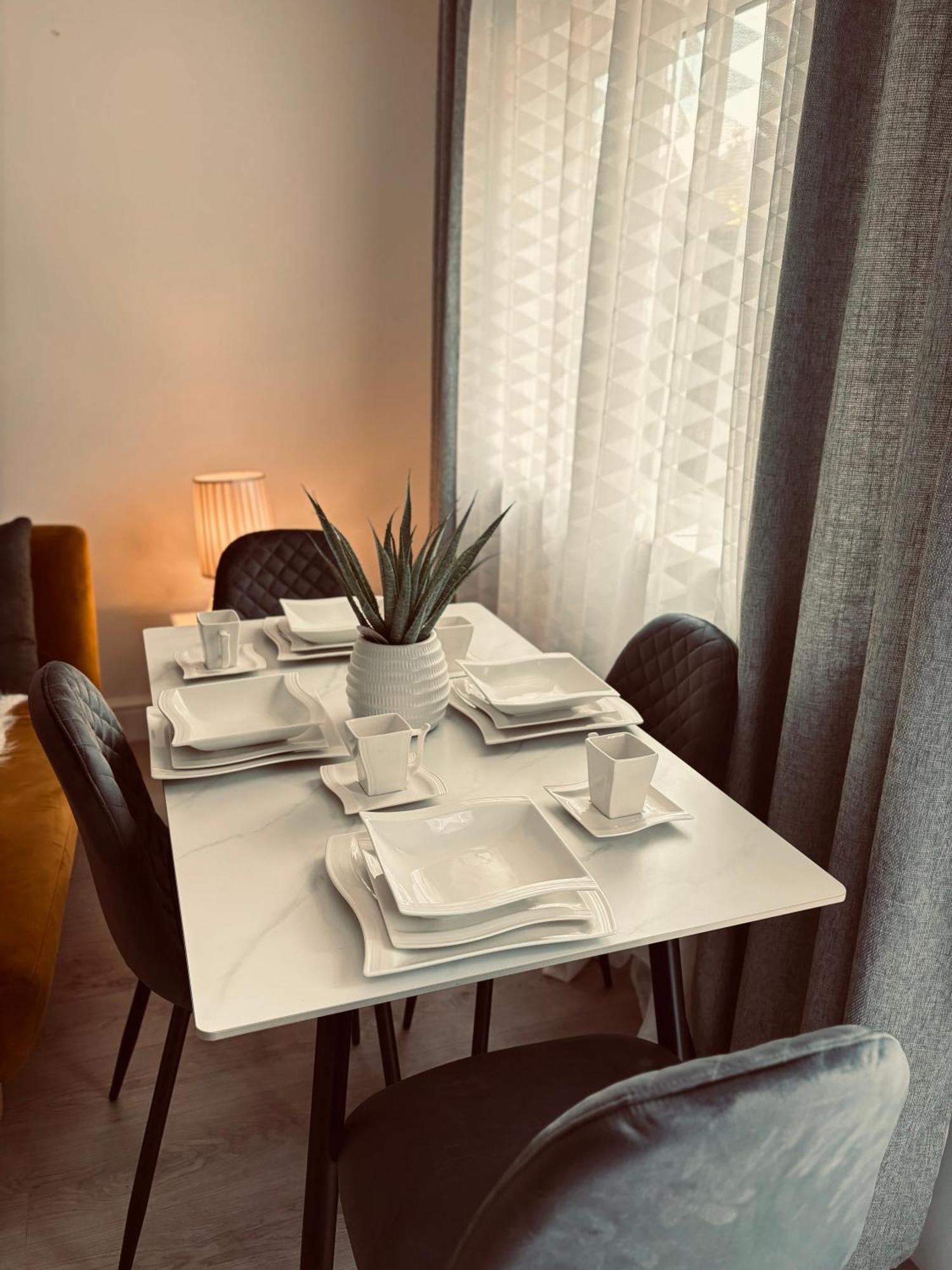 Апартаменты Cosy Modern Flat With Garden