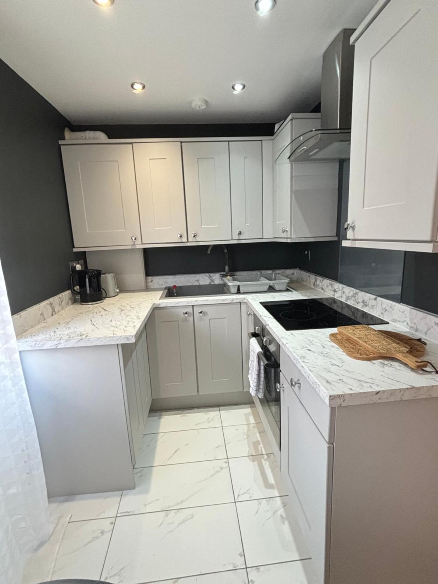 Апартаменты Cosy Modern Flat With Garden Бирмингем